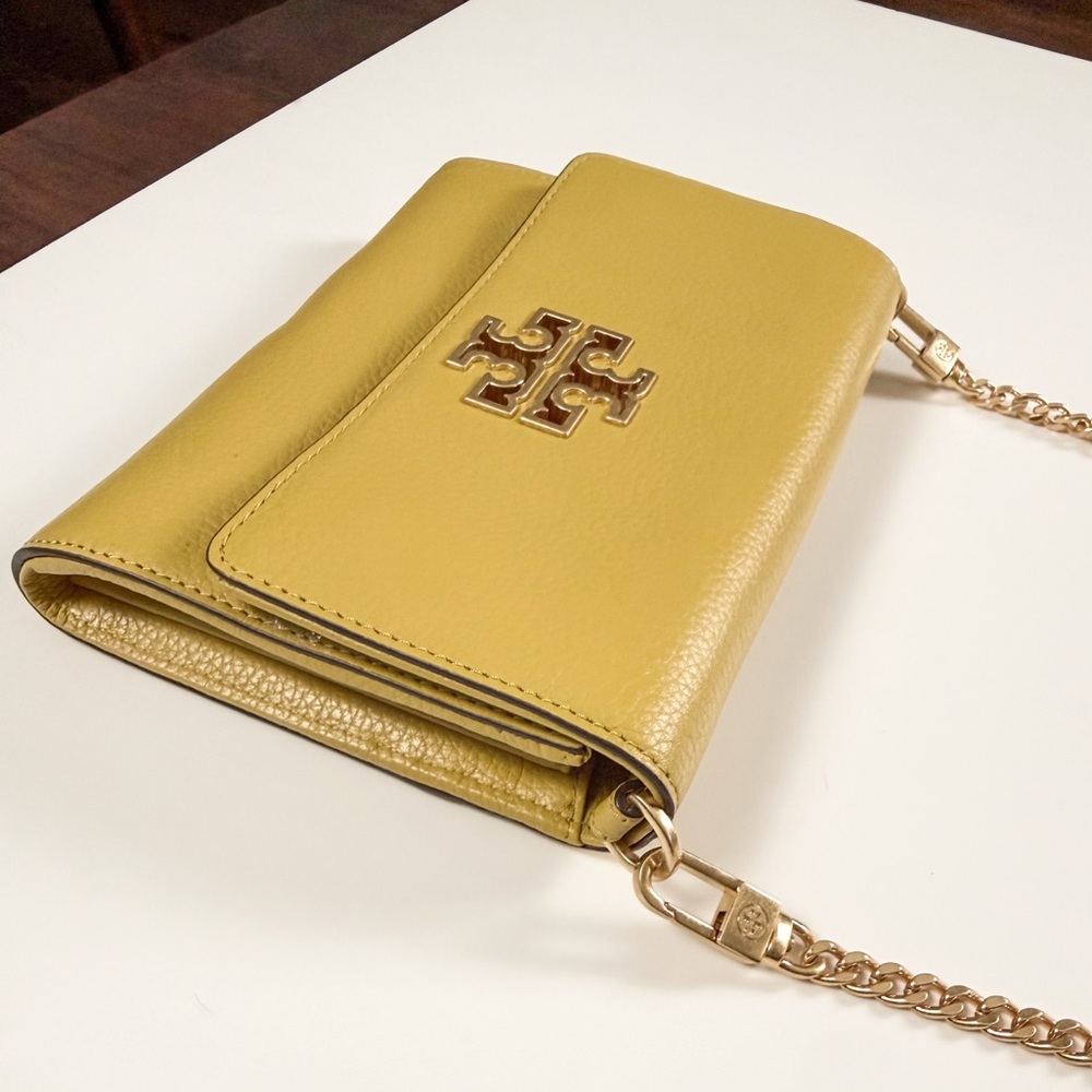 Tory Burch Women's Britten Chain Wallet (Daylily) - Picture 5 of 6